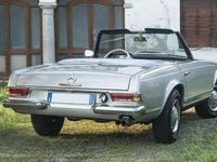 Usata Mercedes 230 150 CV (110 kW) 1965 Argento Cabrio