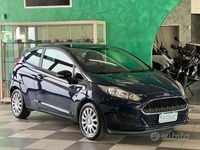 Usata Ford Fiesta Business Edition 75 CV (55 kW) 2016 Blu pastello Utilitaria