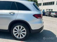 Usata Mercedes GLC220 194 CV (142 kW) 2020 Argento SUV