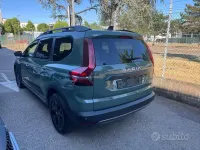 Usata Dacia Jogger Extreme 101 CV (74 kW) 2023 Verde Monovolume