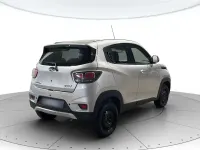 Usata Mahindra KUV100 87 CV (63 kW) 2025 Grigio argento SUV
