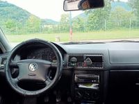 Begagnad VW Golf IV 101 HK (74 kW) 2000 Svart Sedan