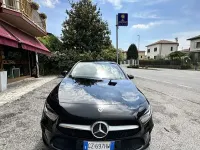 Begagnad Mercedes A250 Progressive 160 HK (117 kW) 2022 Svart Sedan