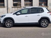 Usata Peugeot 2008 Active 82 CV (60 kW) 2016 Bianco SUV