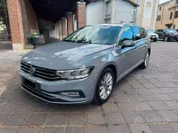 Usata VW Passat 150 CV (110 kW) 2022 Grigio Station wagon
