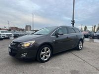 Usata Opel Astra Cosmo 160 CV (117 kW) 2011 Gray Station wagon