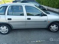 Usado Opel Corsa Swing 54 CV (39 kW) 1998 Gris Utilitario