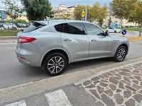 Usata Maserati Levante 250 CV (183 kW) 2018 Grigio SUV