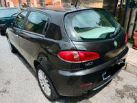 Usata Alfa Romeo 147 120 CV (88 kW) 2006 Nero Utilitaria