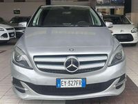 Usata Mercedes B200 Premium 156 CV (114 kW) 2015 Argento Monovolume
