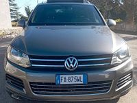 Usata VW Touareg 245 CV (180 kW) 2011 Grigio SUV
