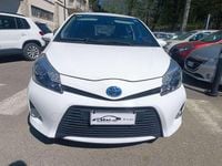 Usata Toyota Yaris Hybrid Lounge 75 CV (55 kW) 2012 Bianco Berlina