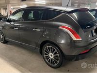 Usata Lancia Delta 120 CV (88 kW) 2012 Grigio Utilitaria