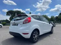 Usata Ford Fiesta 82 CV (60 kW) 2013 Bianco Berlina