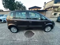 Begagnad Lancia Musa 69 HK (50 kW) 2009 Brun Minibuss