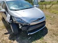 Usata Ford Fiesta 95 CV (69 kW) 2012 Grigio Berlina