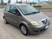 Usata Lancia Musa 69 CV (50 kW) 2005 Grigio Monovolume