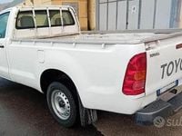 Usata Toyota HiLux SR 120 CV (88 kW) 2009 Bianco Pick-up
