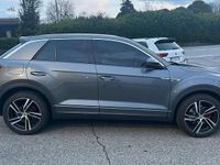 Usata VW T-Roc R-line 116 CV (85 kW) 2020 Grigio SUV