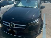 Usata Mercedes B180 116 CV (85 kW) 2019 Nero Utilitaria