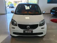Usata Smart ForFour Passion 71 CV (52 kW) 2015 Bianco Utilitaria