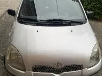 Usata Toyota Yaris 68 CV (50 kW) 2002 Grigio Berlina