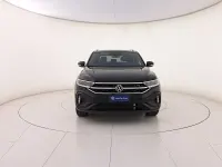Usata VW T-Roc R-line 150 CV (110 kW) 2024 Deep black perlato SUV