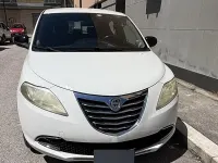Usata Lancia Ypsilon 95 CV (69 kW) 2012 Bianco Utilitaria