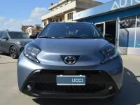 Usata Toyota Aygo X Trend 72 CV (52 kW) 2025 Celestite gray tetto black SUV