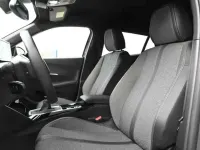 Usata Peugeot 2008 Allure 101 CV (74 kW) 2025 Grigio SUV