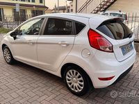 Usata Ford Fiesta Titanium 75 CV (55 kW) 2014 Bianco Utilitaria