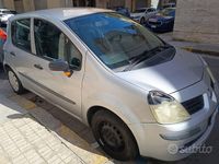 Usata Renault Modus Dynamique 70 CV (51 kW) 2008 Grigio Monovolume