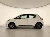 Usata Toyota Yaris Active 101 CV (74 kW) 2018 Bianco Utilitaria