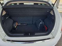 Usata Lancia Delta Gold 120 CV (88 kW) 2014 Bianco Utilitaria