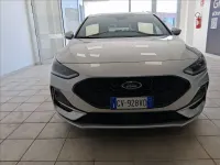 Usata Ford Focus ST-Line 115 CV (84 kW) 2024 Grigio moondust (metallizzato) Berlina