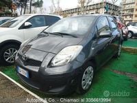 Usata Toyota Yaris Sol 101 CV (74 kW) 2009 Grigio Berlina