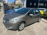 Usata Peugeot 208 Active 82 CV (60 kW) 2014 Grigio Utilitaria