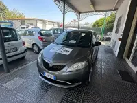 Usata Lancia Ypsilon Silver 69 CV (50 kW) 2017 Grigio Utilitaria