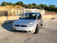Usata Ford Fiesta 80 CV (58 kW) 2004 Grigio Utilitaria