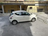 Usata Lancia Ypsilon 69 CV (50 kW) 2012 Bianco Utilitaria