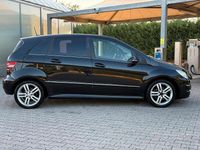 Usata Mercedes B180 109 CV (80 kW) 2011 Nero Utilitaria