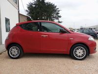 Usata Lancia Ypsilon 69 CV (50 kW) 2018 Rosso Utilitaria