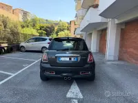 Usata Mini Cooper 143 CV (105 kW) 2012 Grigio Utilitaria