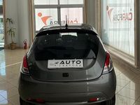 Usata Lancia Ypsilon Gold 69 CV (50 kW) 2024 Grigio Utilitaria