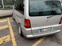 Usata Mercedes V220 122 CV (89 kW) 2000 Argento Monovolume