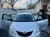 Usata Lancia Ypsilon 69 CV (50 kW) 2017 Grigio Utilitaria