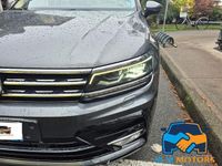 Usata VW Tiguan R-line 240 CV (176 kW) 2017 Grigio SUV