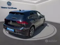 Usata VW Golf VIII Life 110 CV (80 kW) 2023 Nero perla Berlina
