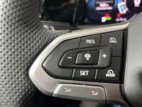Occasion VW Golf VIII R-line 150 ch (110 kW) 2025 Blanc Berline