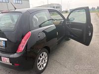 Usata Lancia Ypsilon 80 CV (58 kW) 2004 Nero Utilitaria